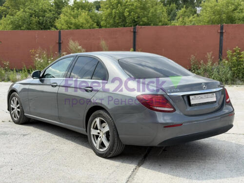 Mercedes-Benz E 200